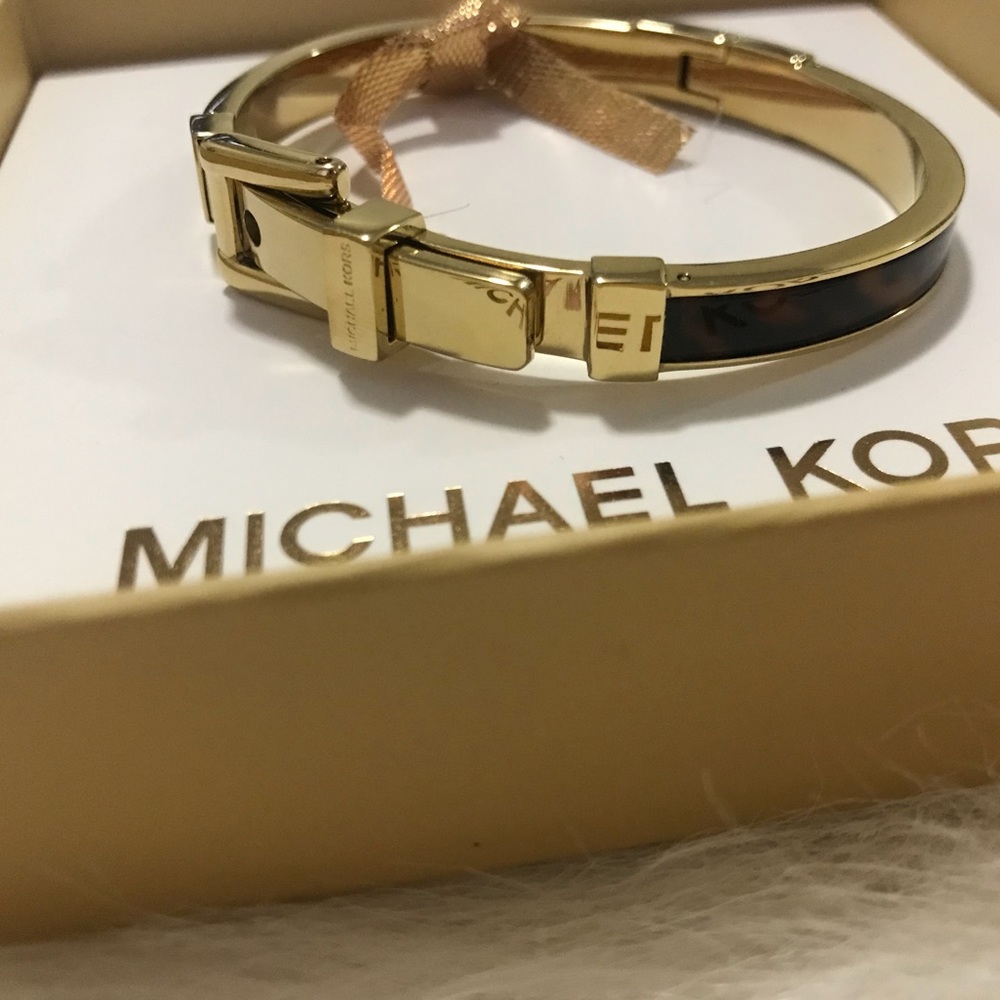 Brand New Tortoise and Gold Michael Kors Bracelet! - Picture 2 of 6